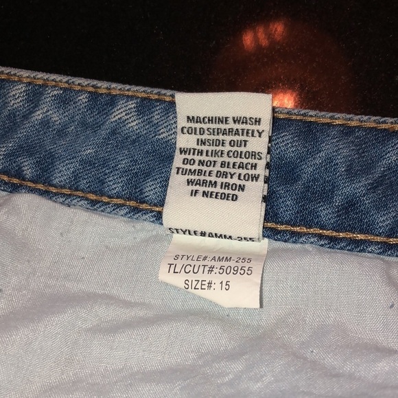 Ashley Mason Light Wash Straight Leg Raw Hem Crop Jeans Size 15 - Picture 9 of 9